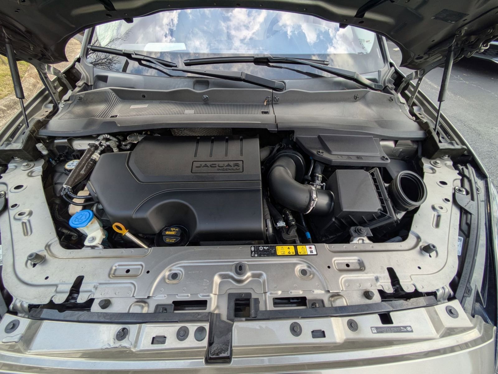 Used 2020 Jaguar E-PACE SE image 30