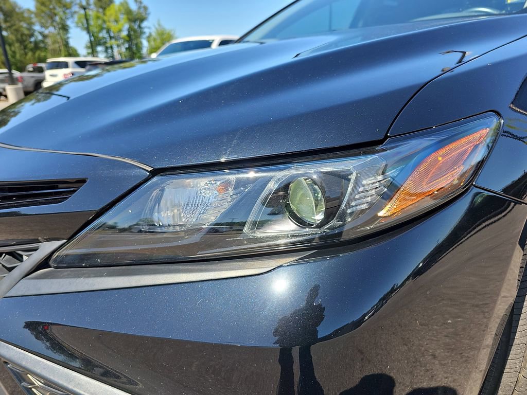 Used 2022 Toyota Camry SE FWD image 33