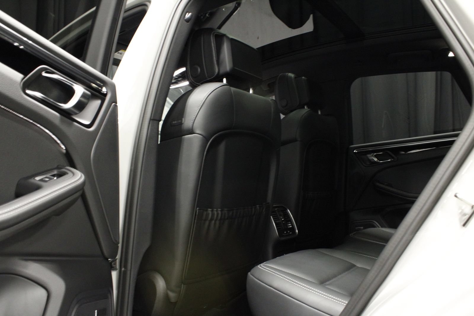 New 2026 Porsche Macan S AWD/4WD image 19
