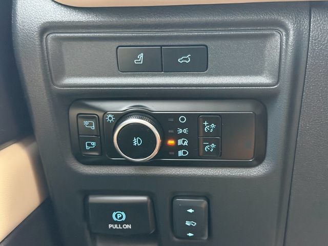 Used 2023 Ford Expedition Platinum RWD image 28