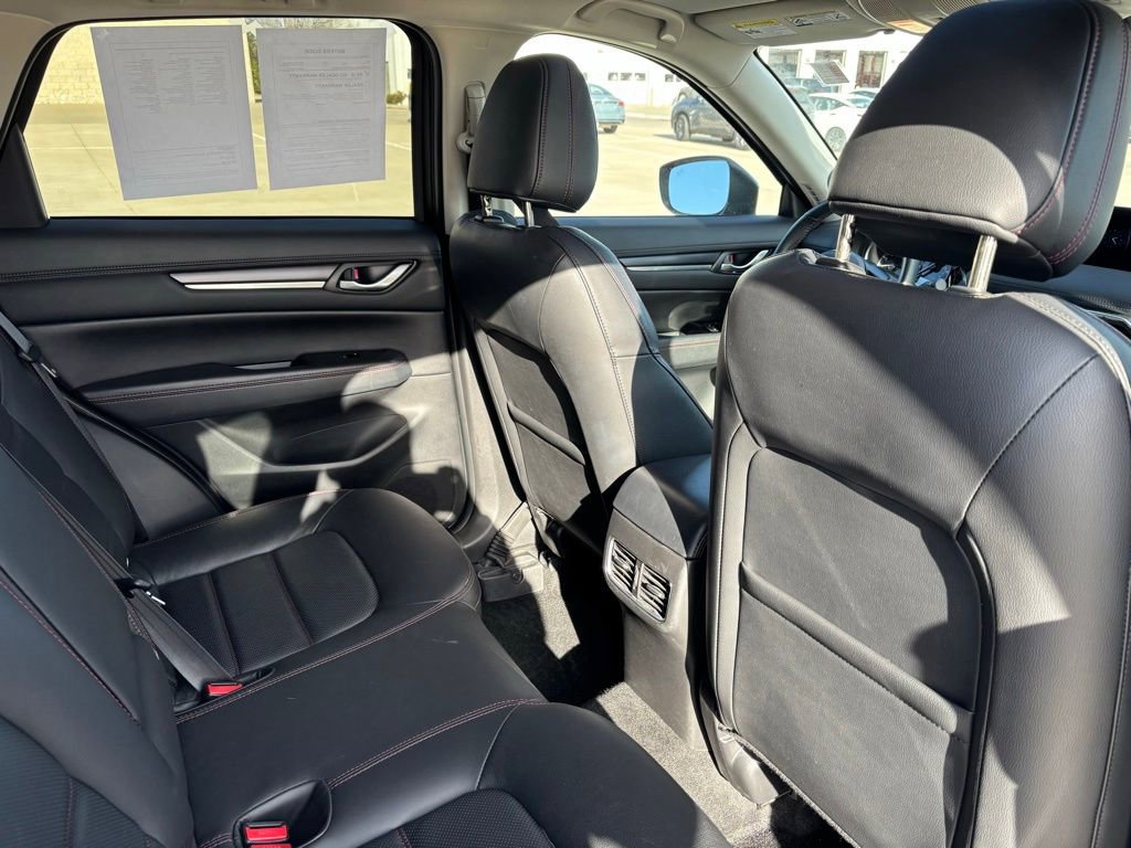Used 2025 MAZDA CX-5 Carbon Edition image 13