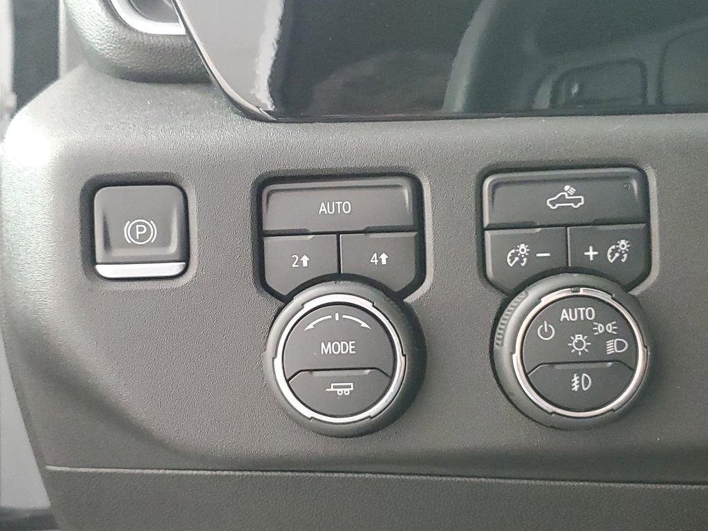 Used 2024 Chevrolet Silverado 1500 RST image 25