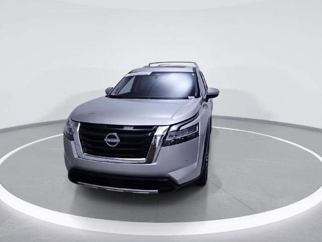 Certified 2024 Nissan Pathfinder Platinum AWD/4WD image 3