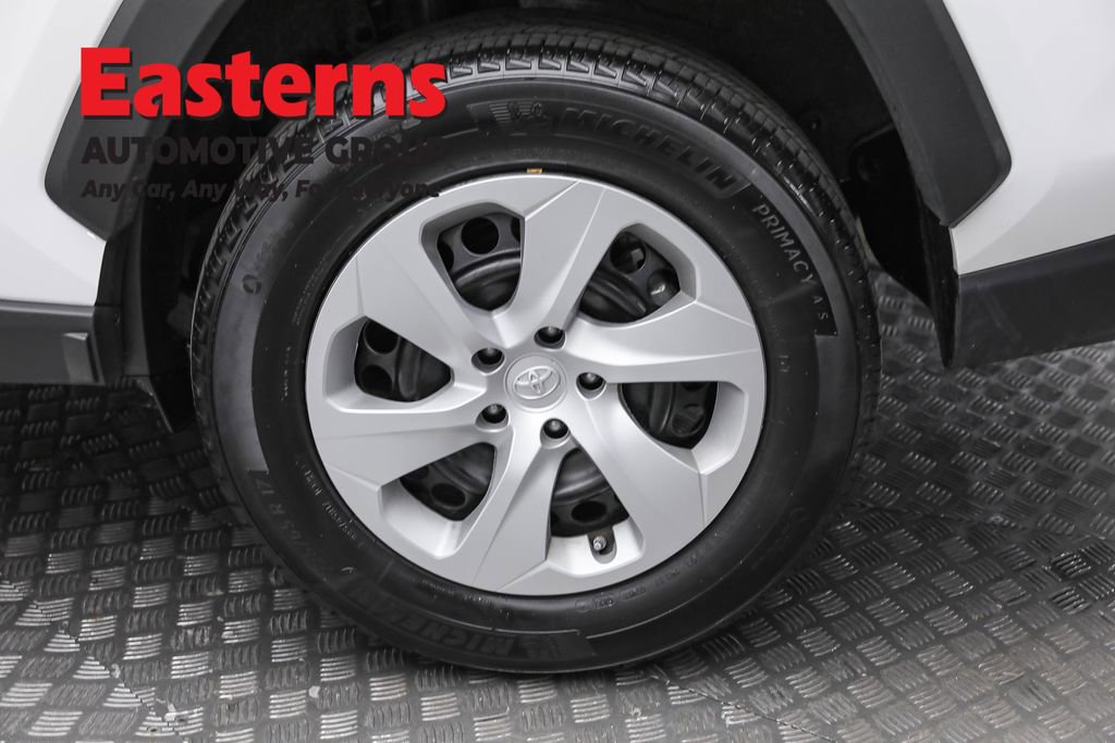 Used 2024 Toyota RAV4 LE image 8