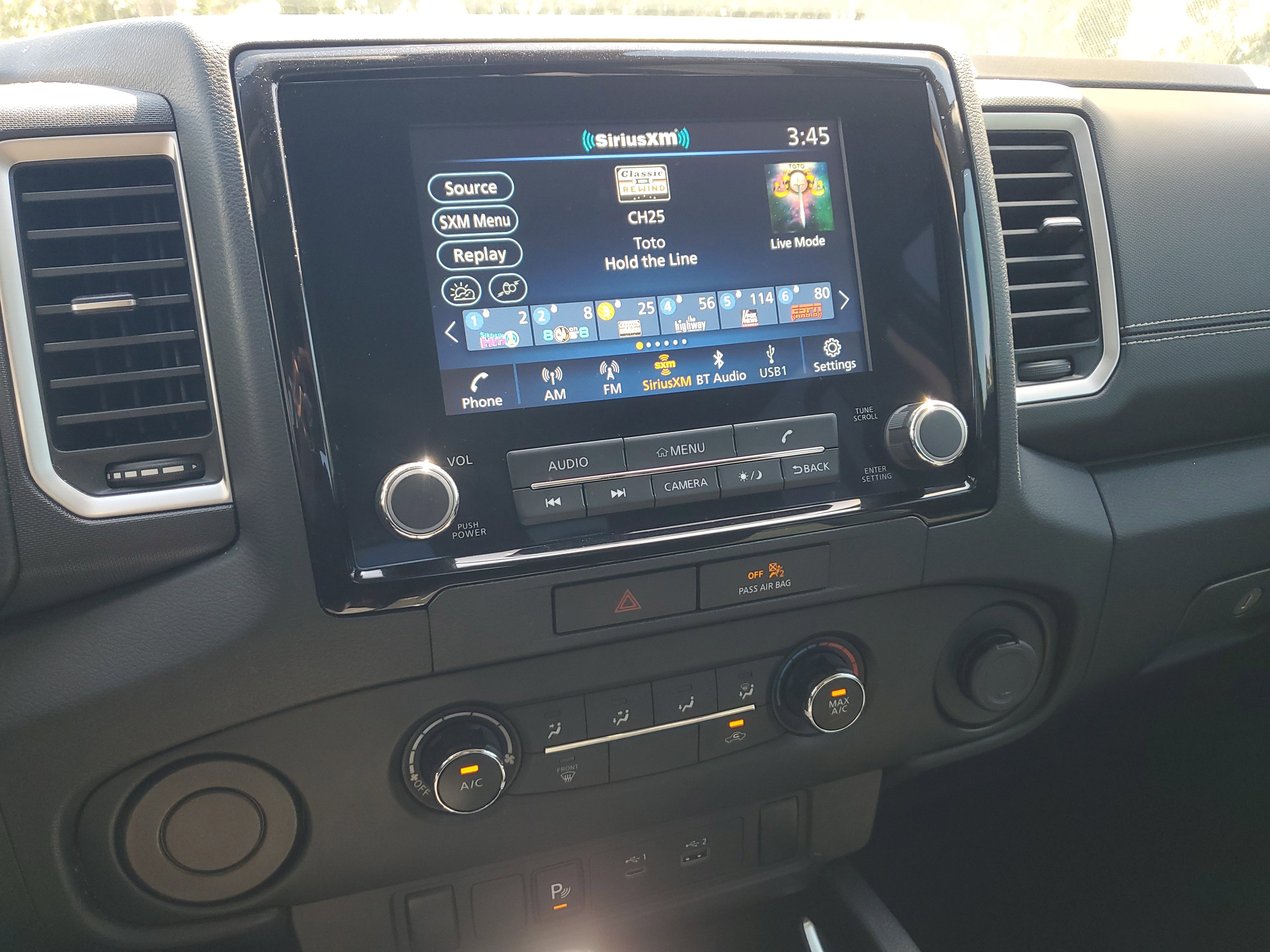 Used 2022 Nissan Frontier SV w/ Technology Package image 26