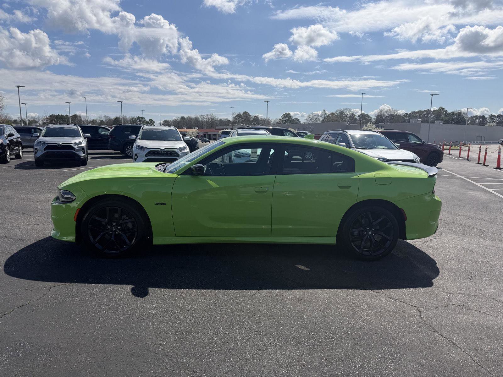 Used 2023 Dodge Charger R/T w/ Blacktop Package image 4