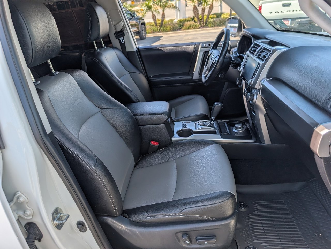 Used 2023 Toyota 4Runner SR5 Premium image 9