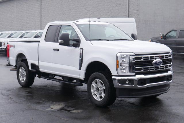 New 2026 Ford F250 XLT w/ FX4 Off-Road Package AWD/4WD image 5