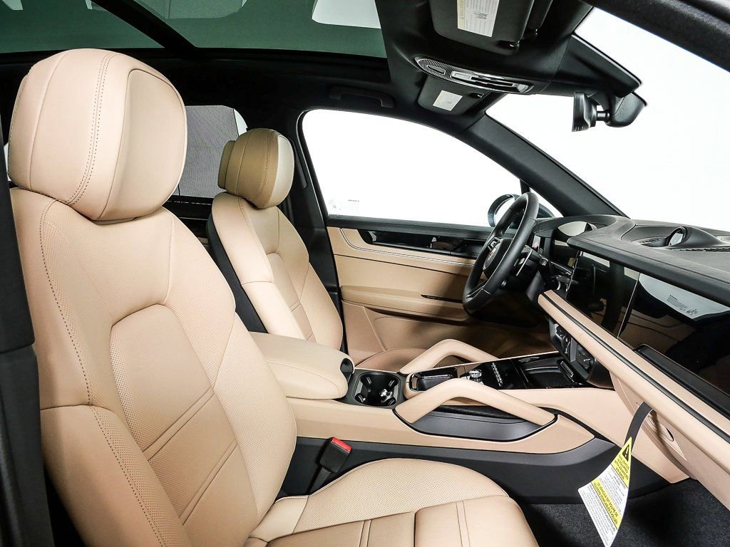 New 2026 Porsche Cayenne S image 25