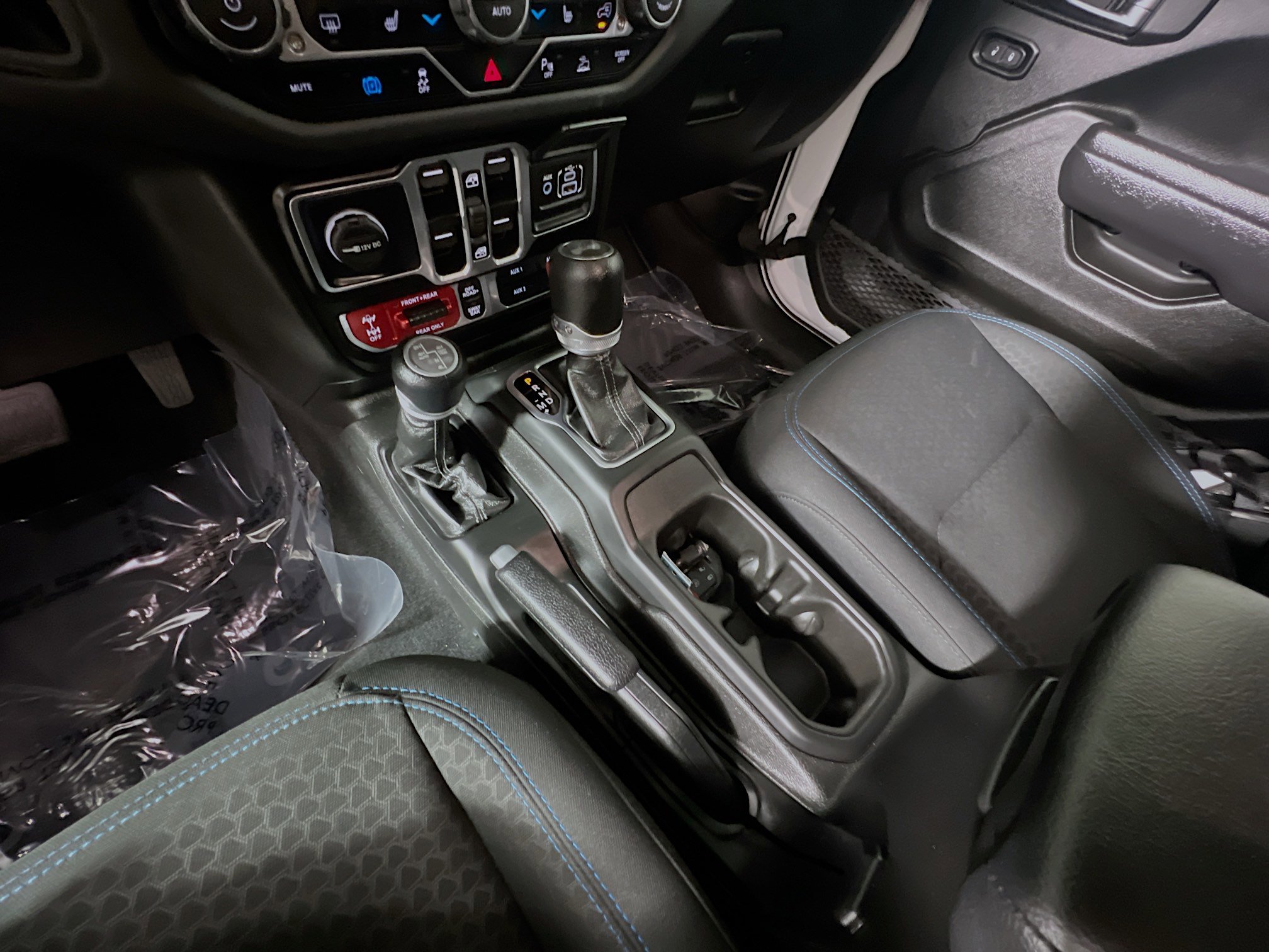 Used 2025 Jeep Wrangler Unlimited Rubicon 4xe w/ Safety Group image 25