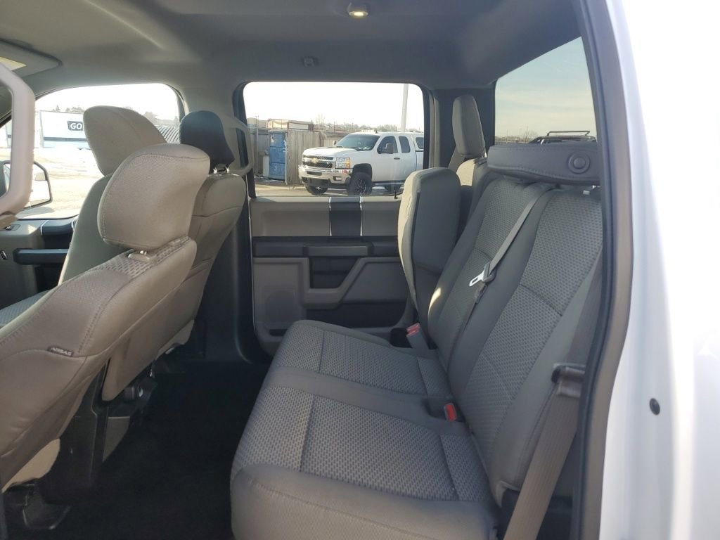 Used 2015 Ford F150 XLT image 26