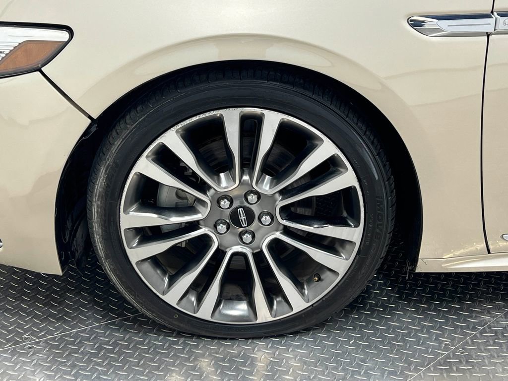 Used 2017 Lincoln Continental Select w/ Climate Package FWD image 36