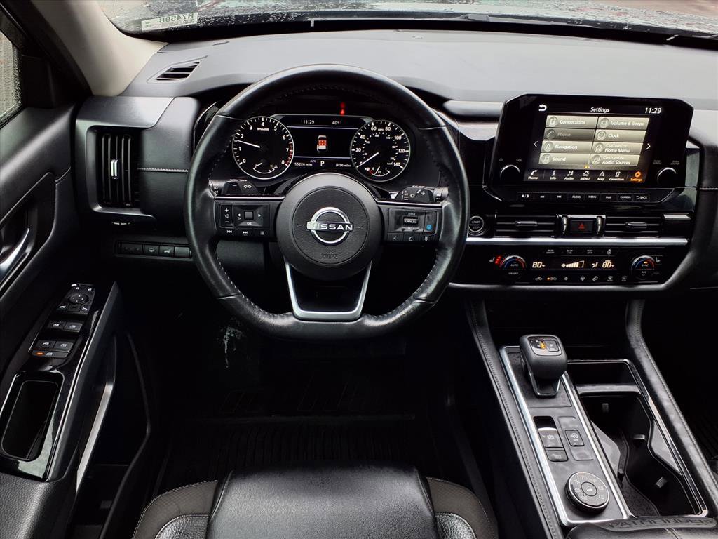 Used 2023 Nissan Pathfinder SL image 15