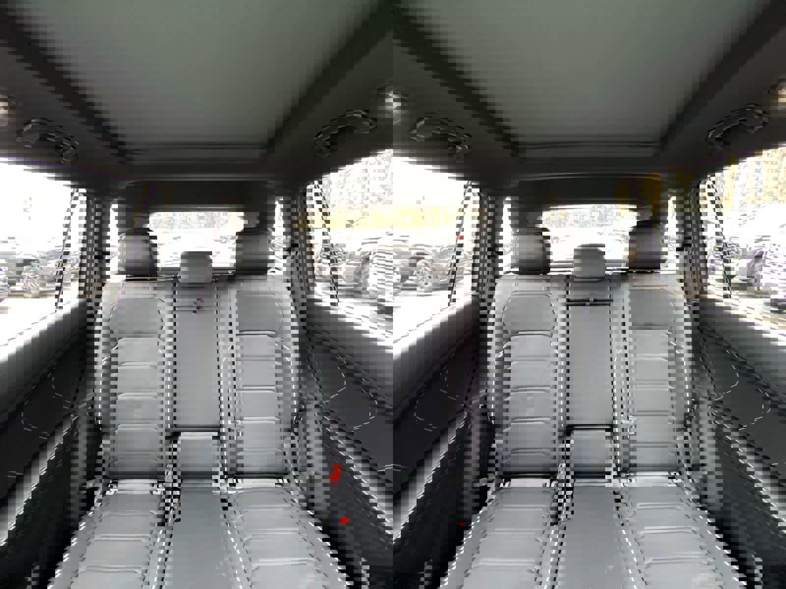 Used 2024 Volkswagen Tiguan SEL R-Line image 26