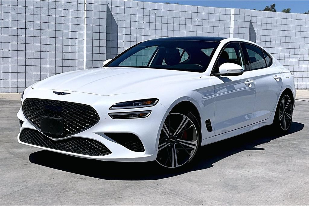 Used 2024 Genesis G70 3.3T Advanced RWD image 2