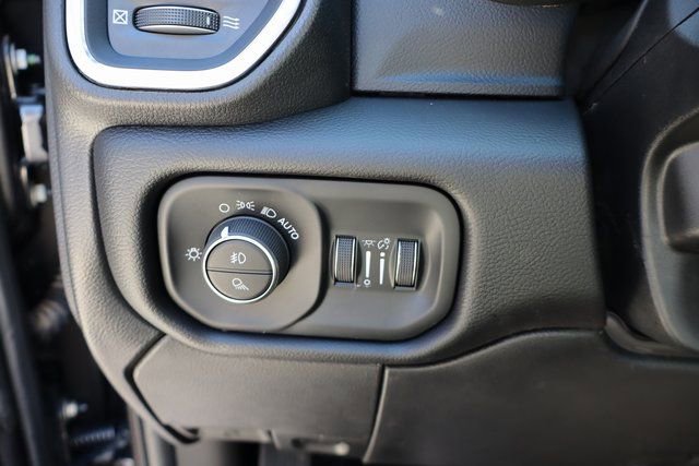 Used 2025 RAM 2500 Laramie w/ Sport Appearance Package image 15