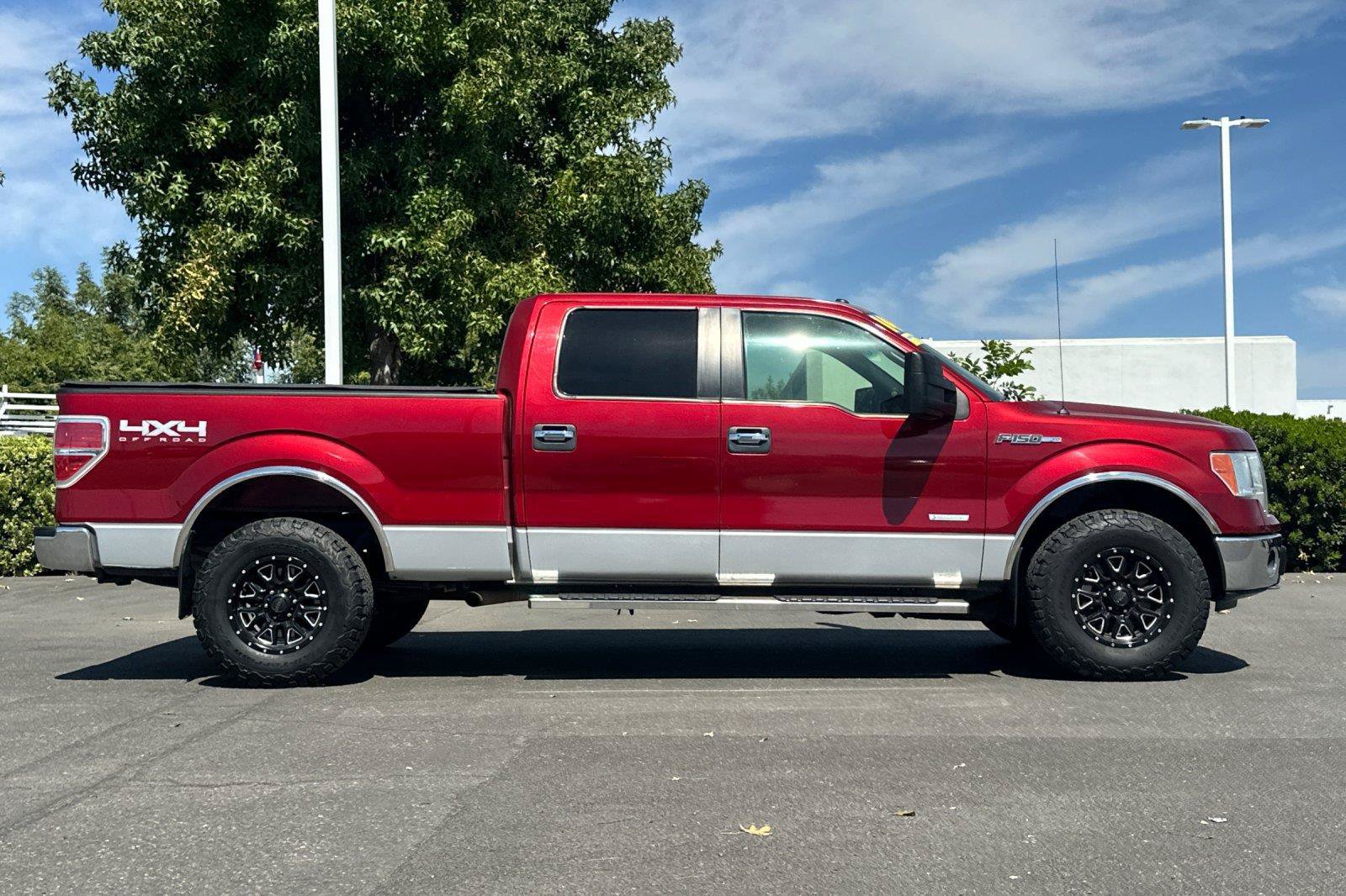 Used 2013 Ford F150 XLT w/ Luxury Equipment Group AWD/4WD image 2