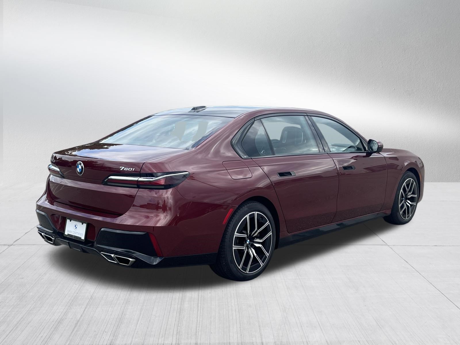 Certified 2023 BMW 760i xDrive AWD/4WD image 7