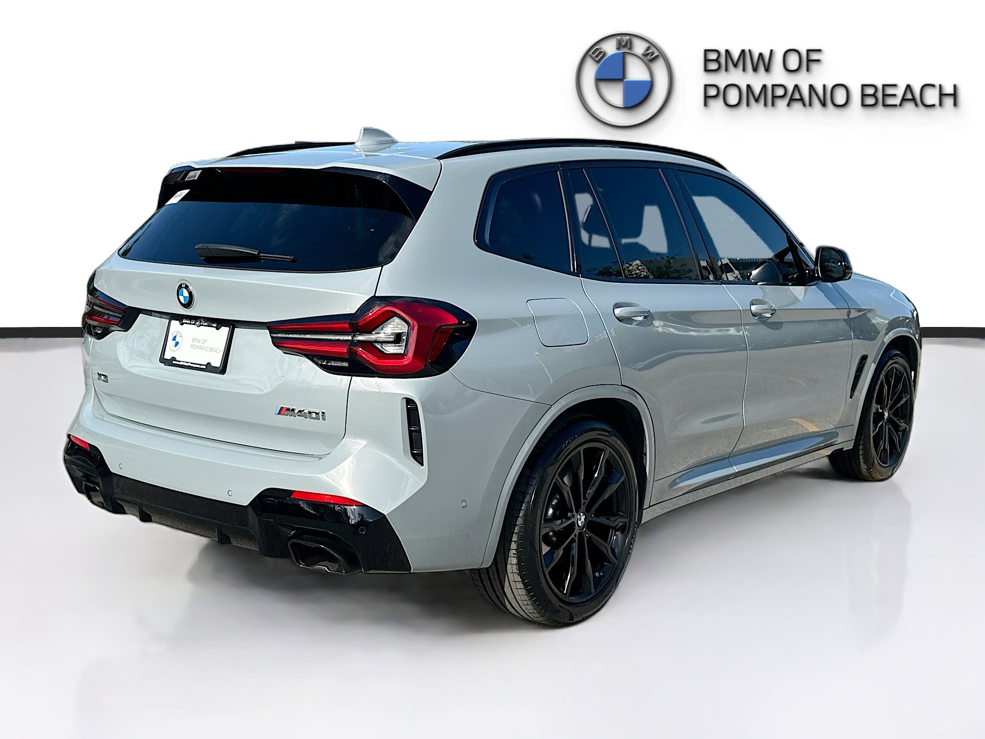Used 2024 BMW X3 M40i AWD/4WD image 3