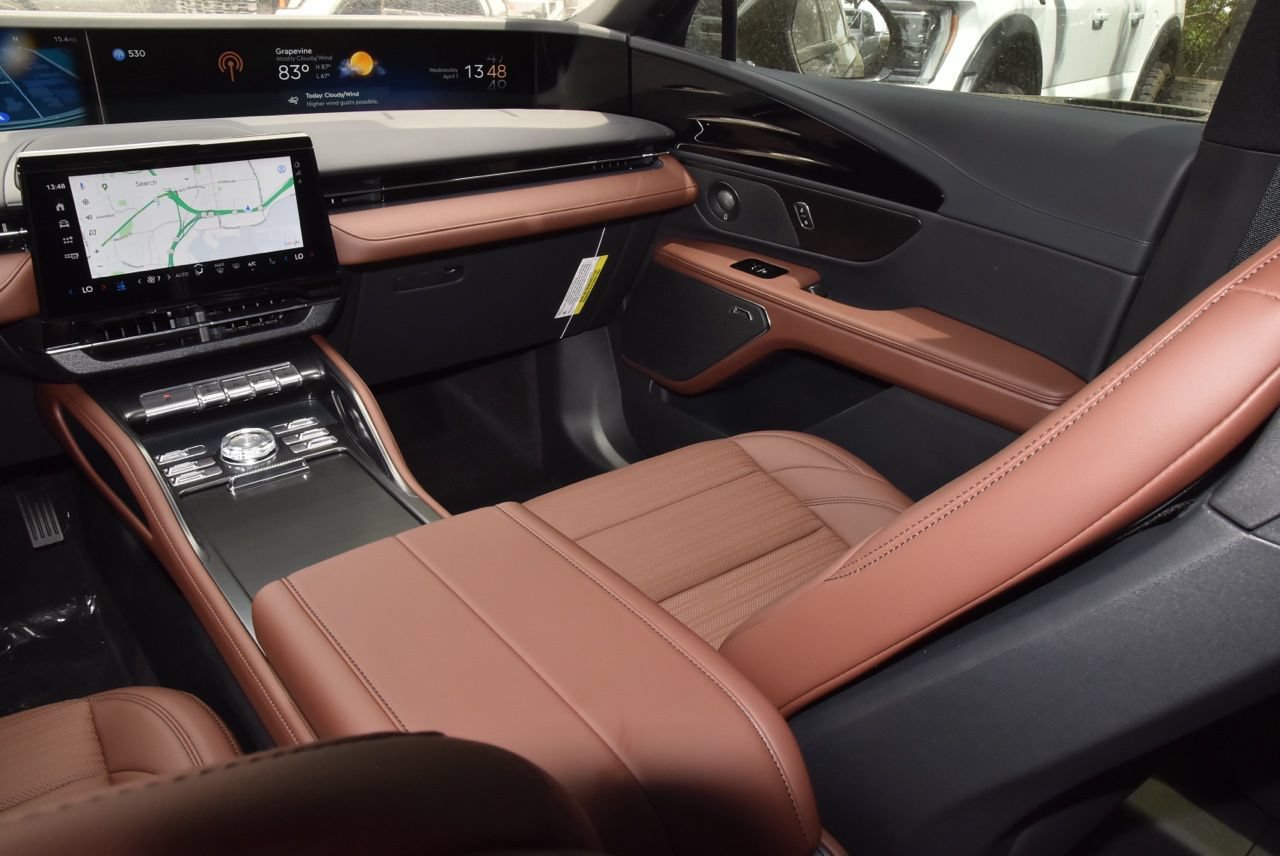 New 2026 Lincoln Nautilus Reserve w/ Jet Appearance Package AWD/4WD image 24
