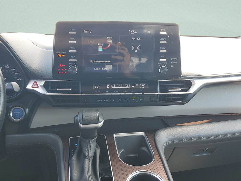 Certified 2024 Toyota Sienna XLE image 22