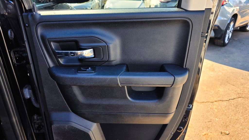 Used 2013 RAM 1500 Sport image 27