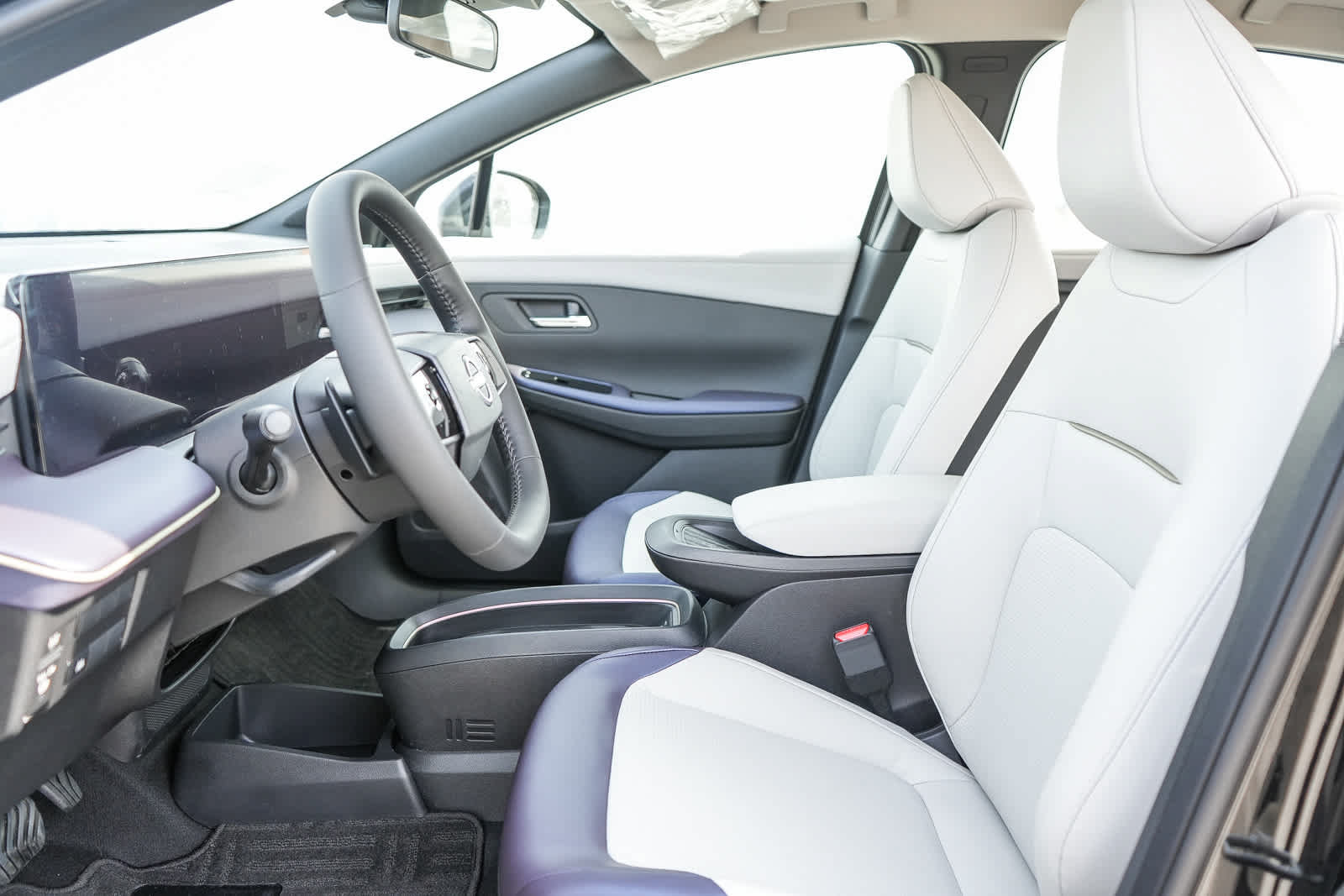 New 2026 Nissan Leaf SV+ w/ Floor Mat Package (SV+) FWD image 19