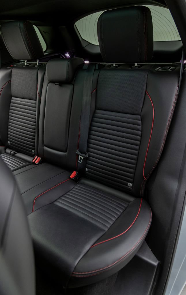 Used 2023 Land Rover Discovery Sport S R-Dynamic image 36