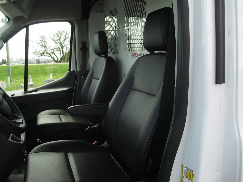Used 2025 Ford Transit 250 148 Medium Roof Extended AWD w/ Load Area Protection Package image 17