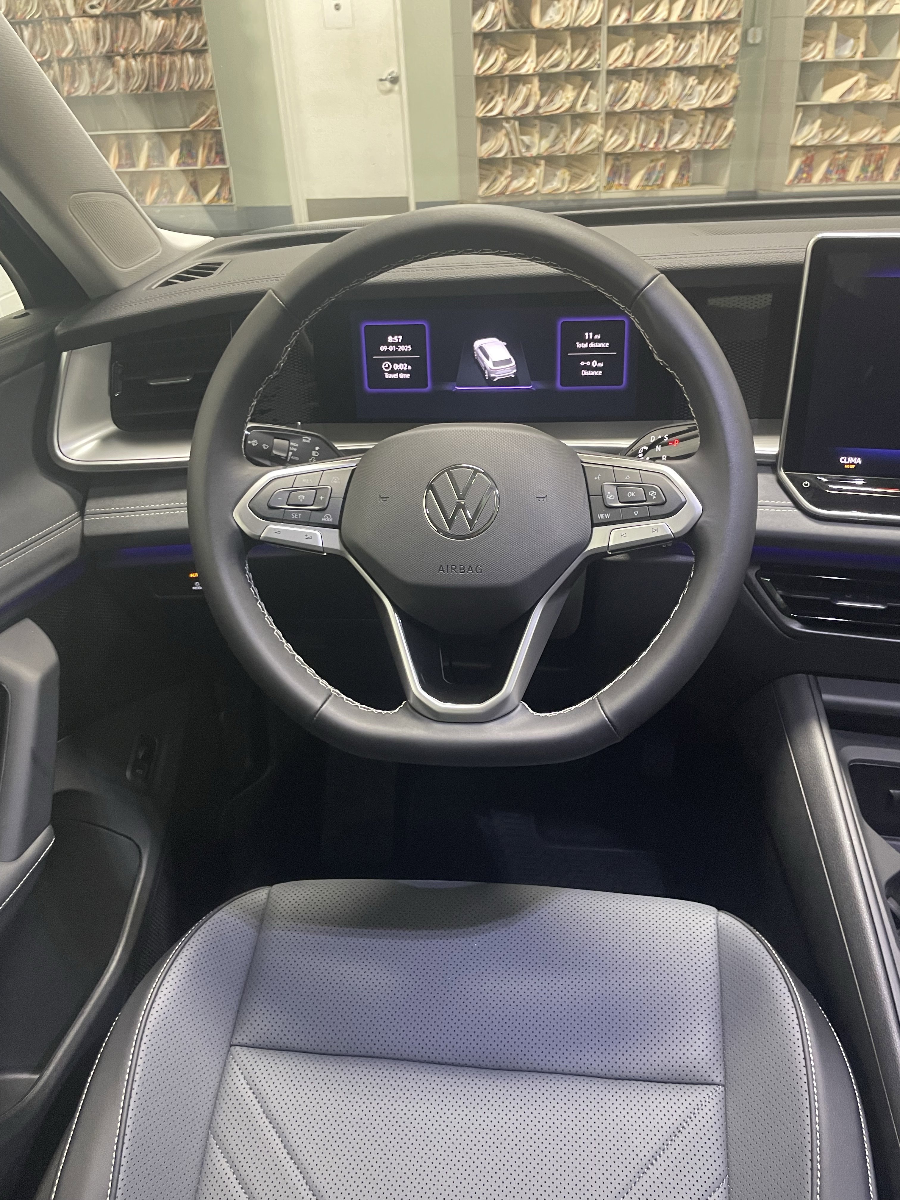 New 2025 Volkswagen Tiguan SE image 12