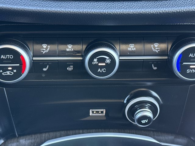 Used 2020 Alfa Romeo Stelvio Ti w/ Nero Edizione AWD/4WD image 19
