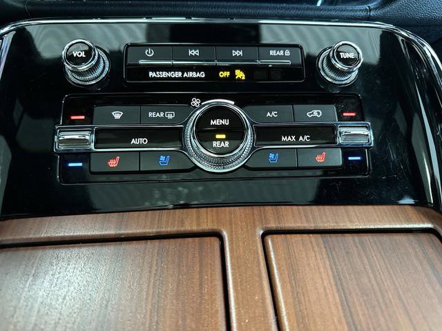 Used 2020 Lincoln Navigator Reserve w/ Equipment Group 208A Reserve image 22