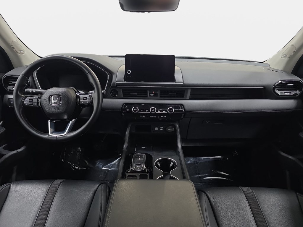Used 2023 Honda Pilot Touring image 9