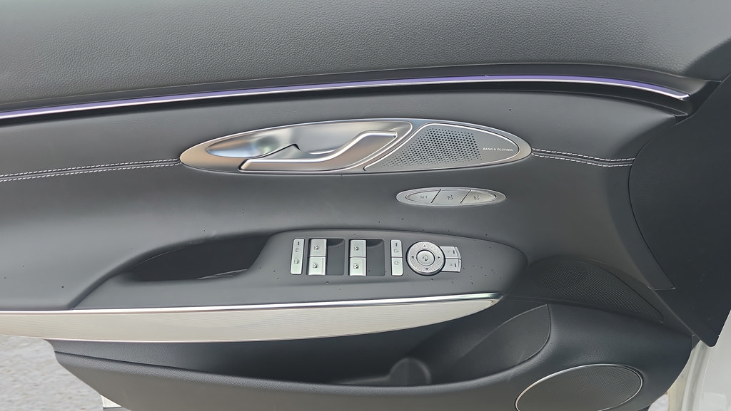 New 2026 Genesis GV70 2.5T Advanced AWD/4WD image 16