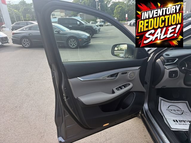 Used 2023 INFINITI QX50 Luxe AWD/4WD image 3