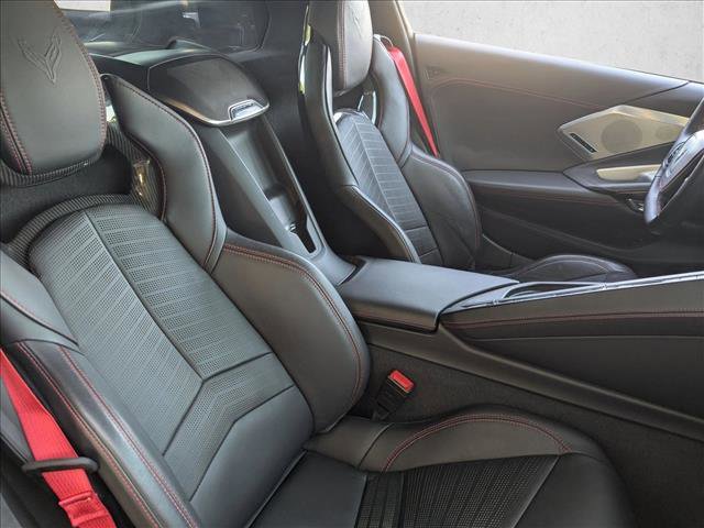 Used 2021 Chevrolet Corvette Stingray Premium Cpe w/ Z51 Performance Package image 17