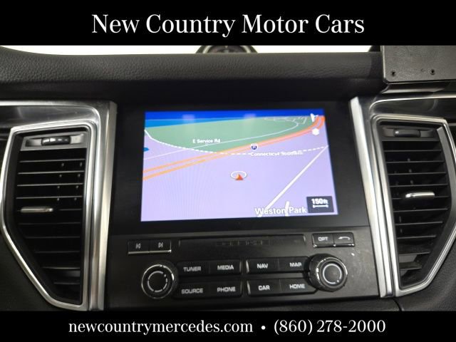 Used 2018 Porsche Macan Sport Edition AWD/4WD image 16