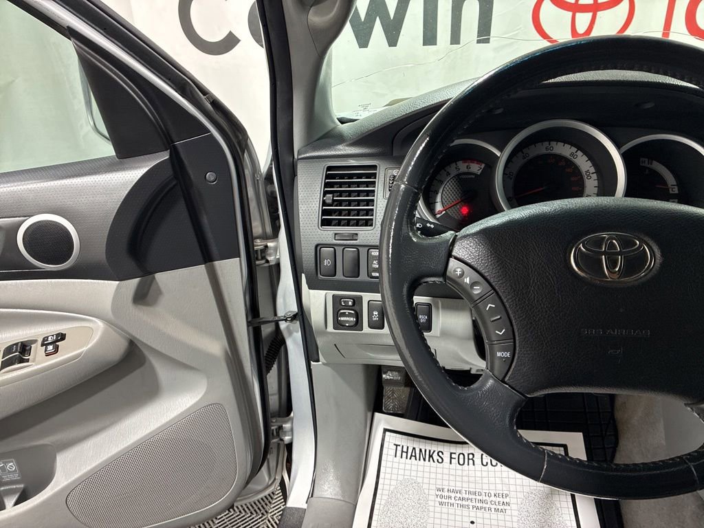 Used 2011 Toyota Tacoma 4x4 Double Cab w/ TRD Sport Pkg image 22