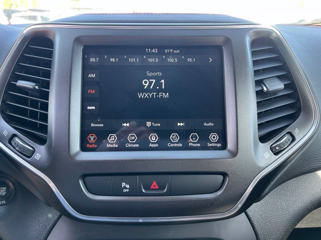 Used 2020 Jeep Cherokee Trailhawk w/ Cold Weather Group AWD/4WD image 25