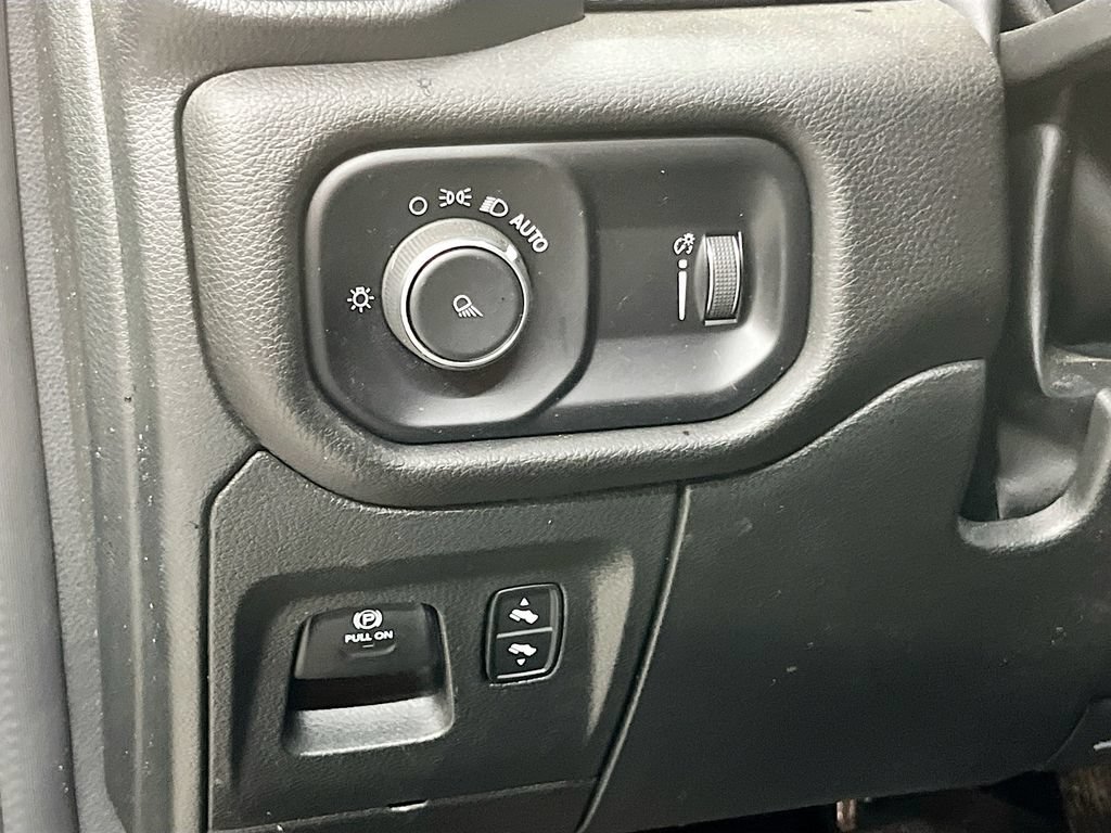Used 2023 RAM 1500 Laramie AWD/4WD image 10