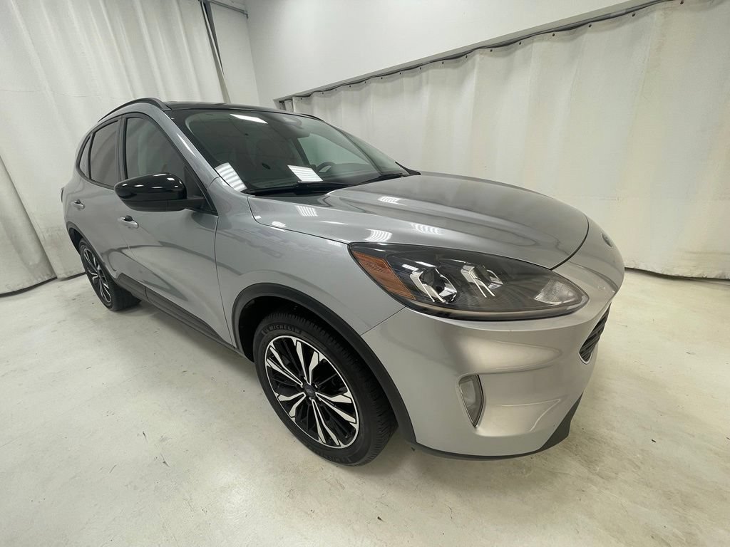 Used 2022 Ford Escape SEL w/ SEL Stealth AWD Package image 3