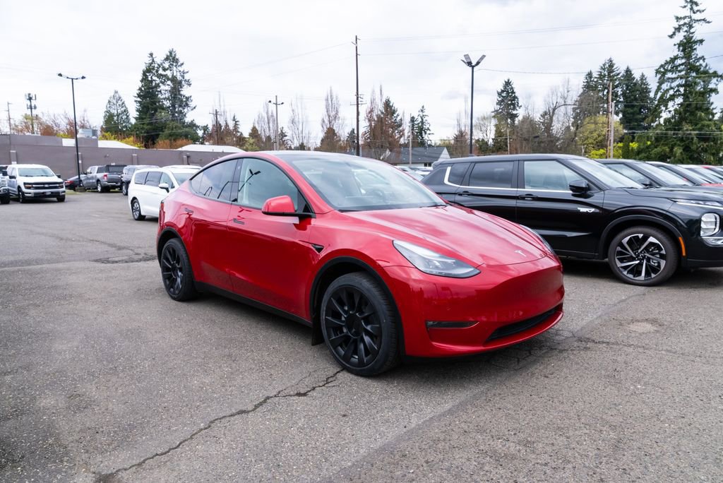Used 2022 Tesla Model Y Long Range AWD/4WD image 24