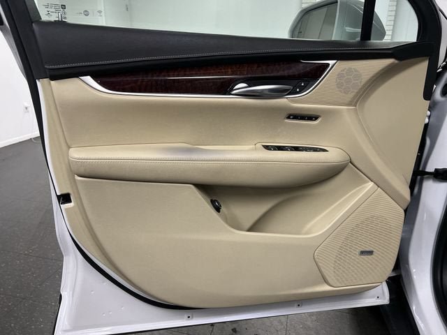 Certified 2018 Cadillac XT5 Luxury w/ Driver Awareness Package AWD/4WD image 23