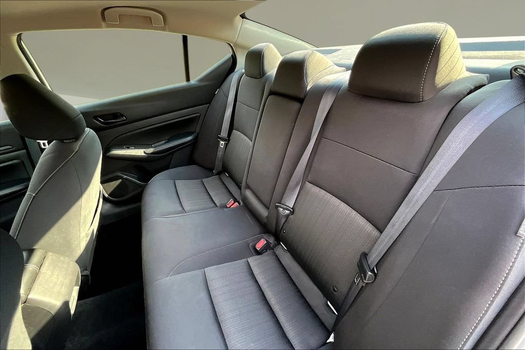 Used 2024 Nissan Altima 2.5 SV FWD image 19