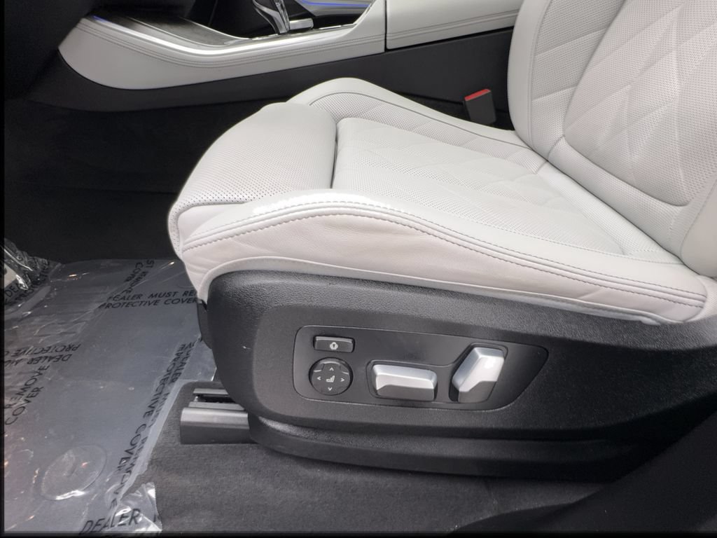 Used 2023 BMW X5 sDrive40i w/ M Sport Package RWD image 24