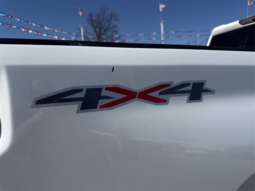 Used 2023 Chevrolet Silverado 2500 Custom w/ Custom Convenience Package image 6