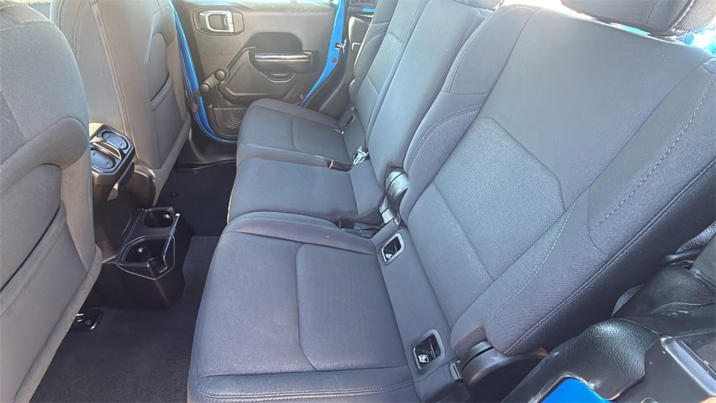 Used 2020 Jeep Gladiator Sport image 12