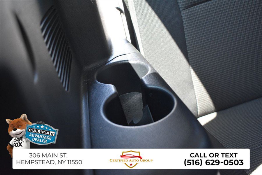 Used 2025 Toyota Highlander LE FWD image 33