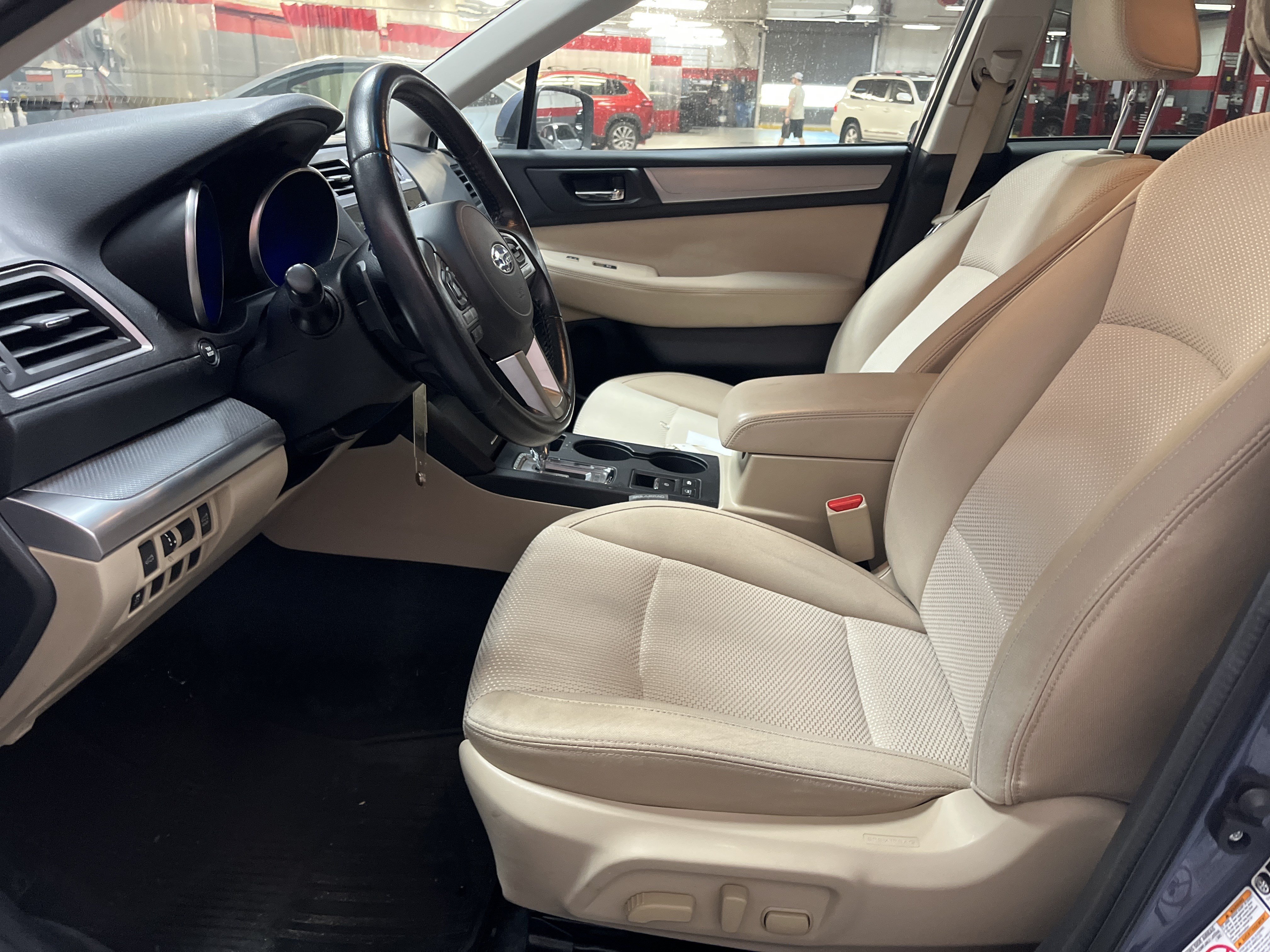 Used 2015 Subaru Outback 2.5i Premium AWD/4WD image 6