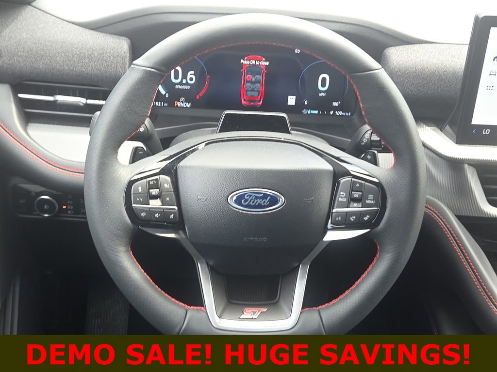 Used 2025 Ford Explorer ST image 13